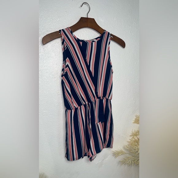 Heart & Arrow short jumper Navy Blue and pink lines not new size 12 - Picture 4 of 9